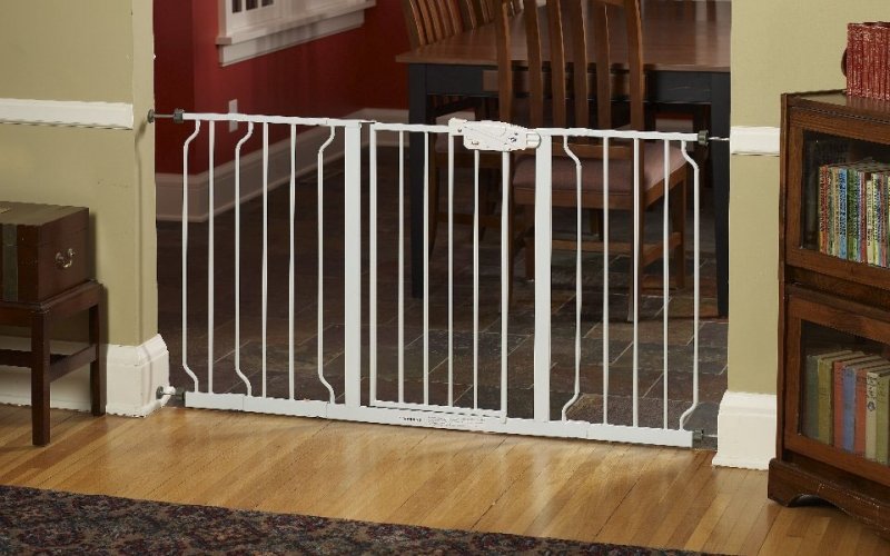 Regalo Extra Widespan Walk Through Safety Gate Review